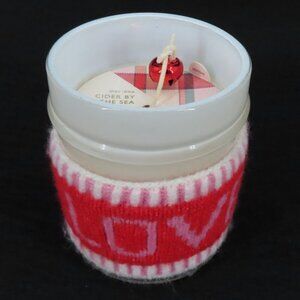 Mer Sea Cider by the Sea 8oz Soy Candle Knit Love Christmas Sweater Band NEW